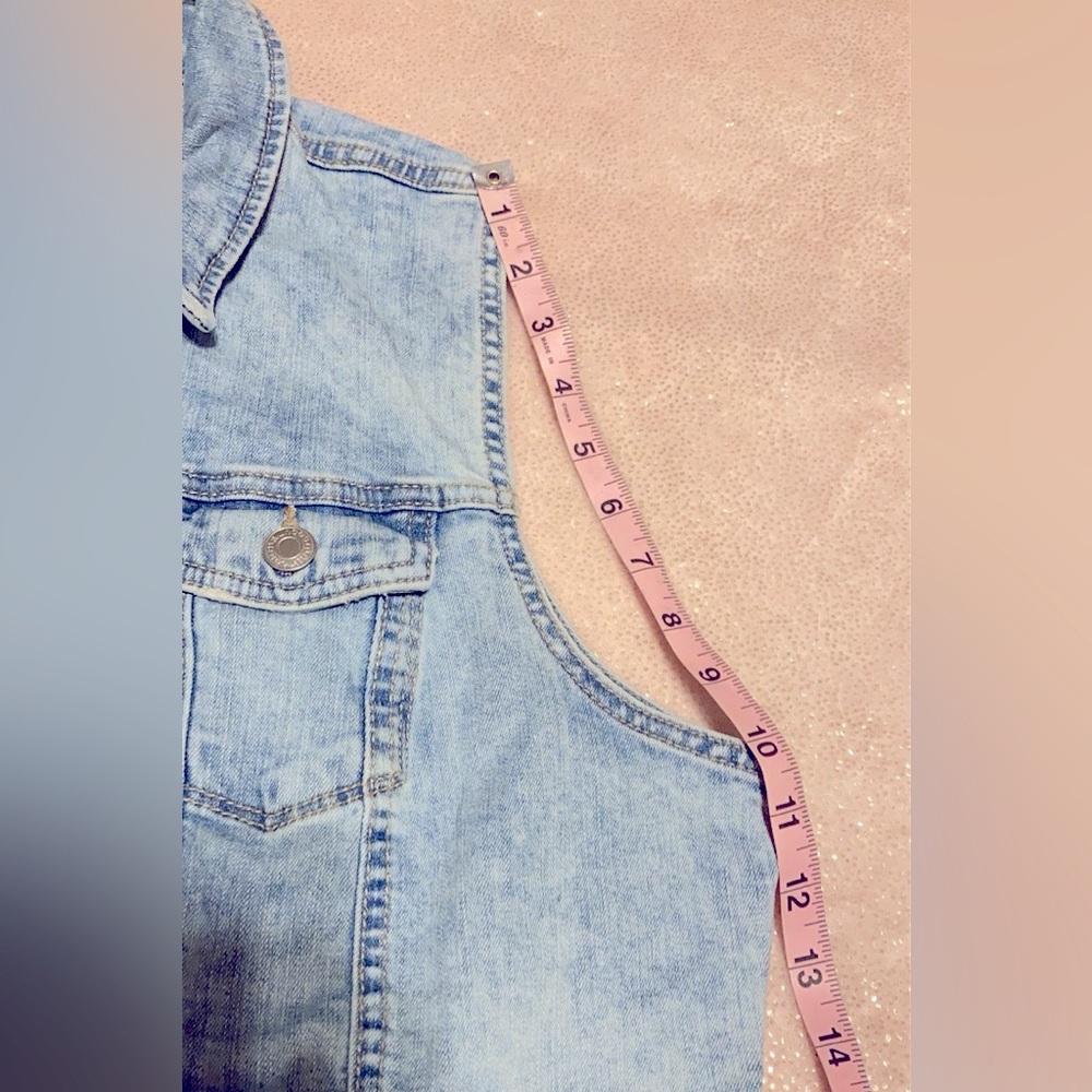 Maurices Light Wash Denim Jean Sleeveless Vest Size XL with Pockets - Picture 5 of 7